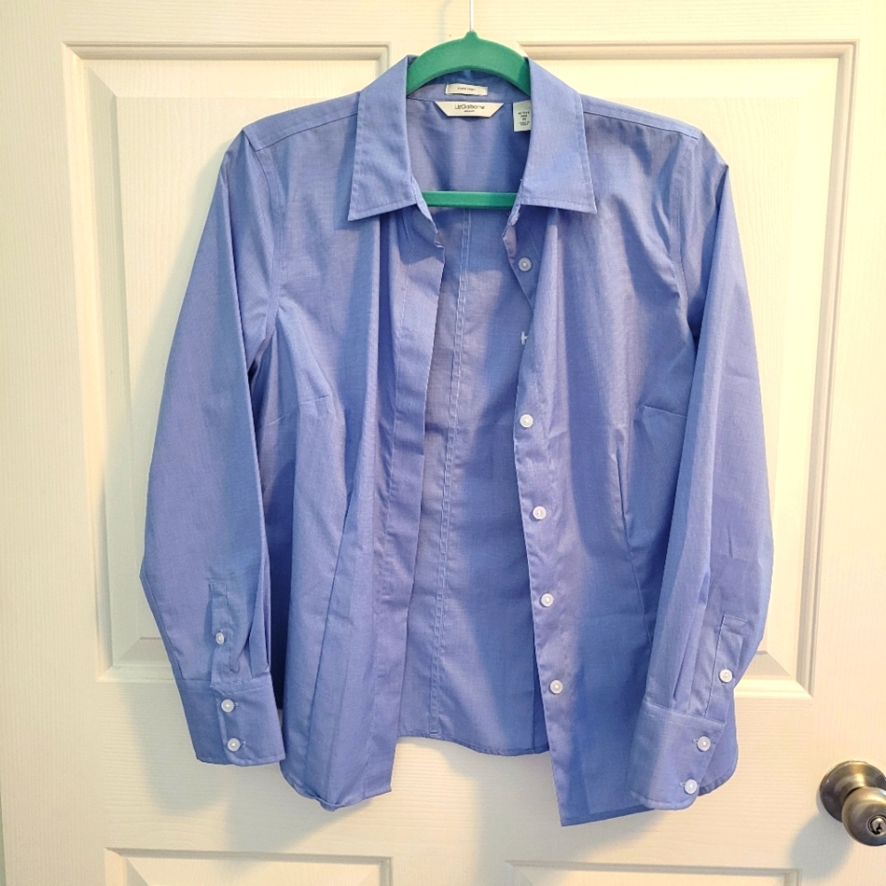 Nwot Liz Claiborne Structured Button Up Shirt - image 5